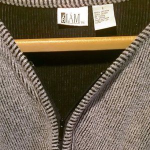 Women's Stylish Sweater w/ B/W Vertical Lines